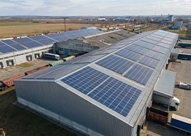 Установка солнечных панелей для производства