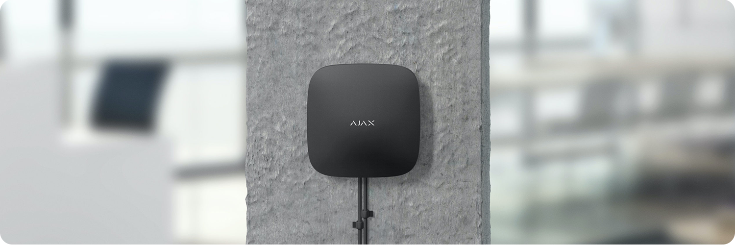 умный центр системы Ajax Hub 2 Plus black