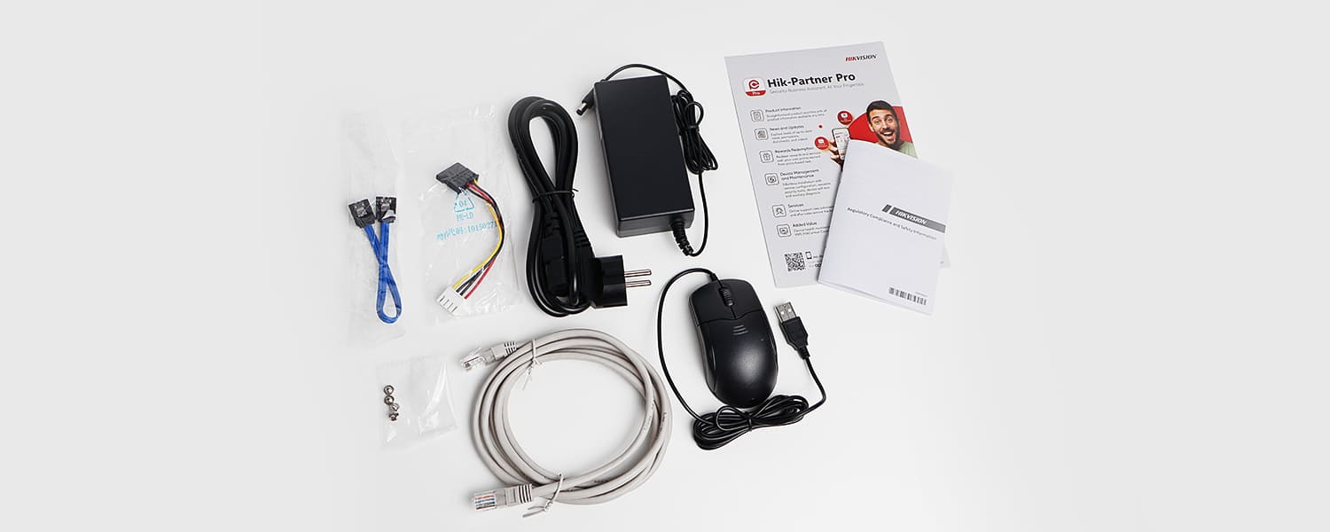 Комплектація відеореєстратора Hikvision DS-7604NXI-K1/4P(B)